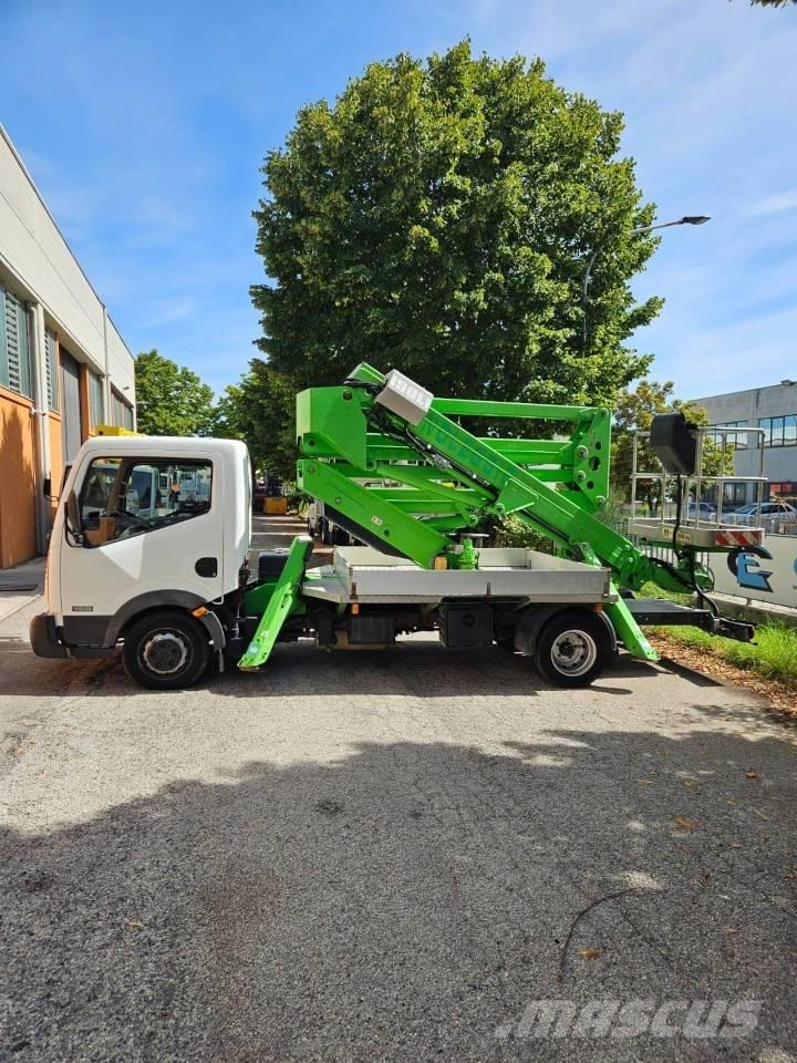 Isoli PNT 205 Auto hoogwerkers