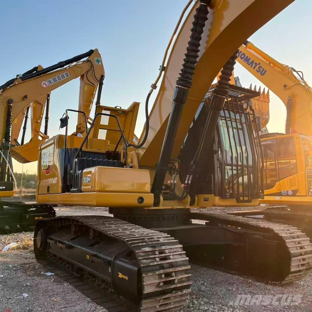 CAT 330 Rupsgraafmachines