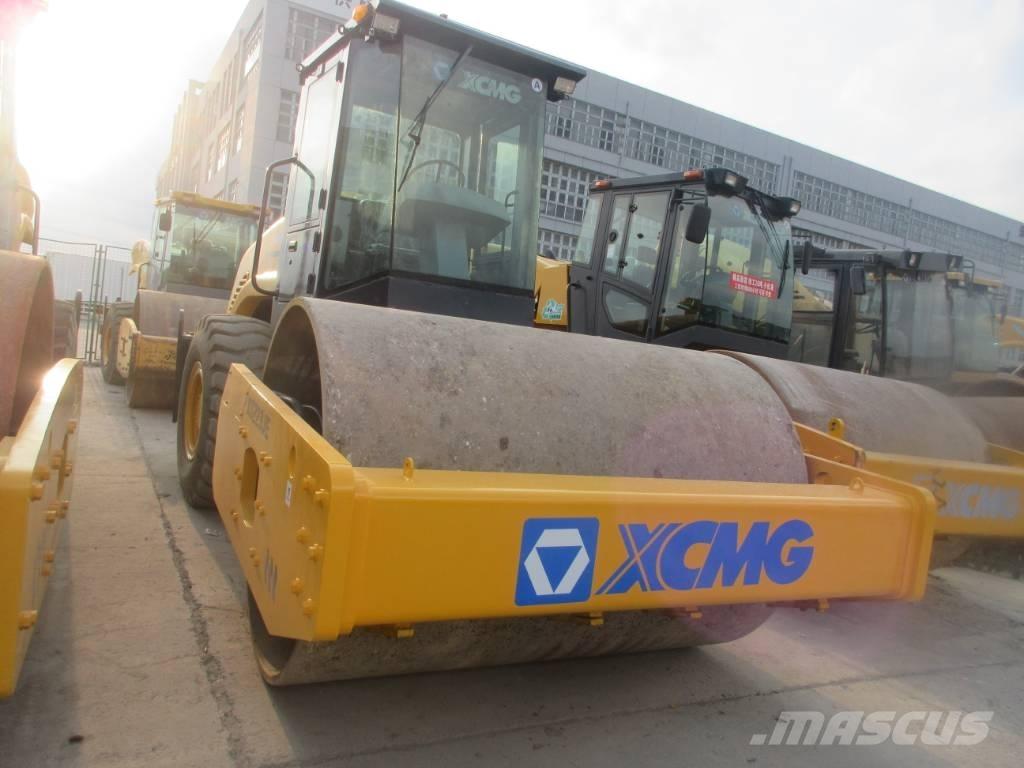 XCMG XS 223 J Trilrolwalsen