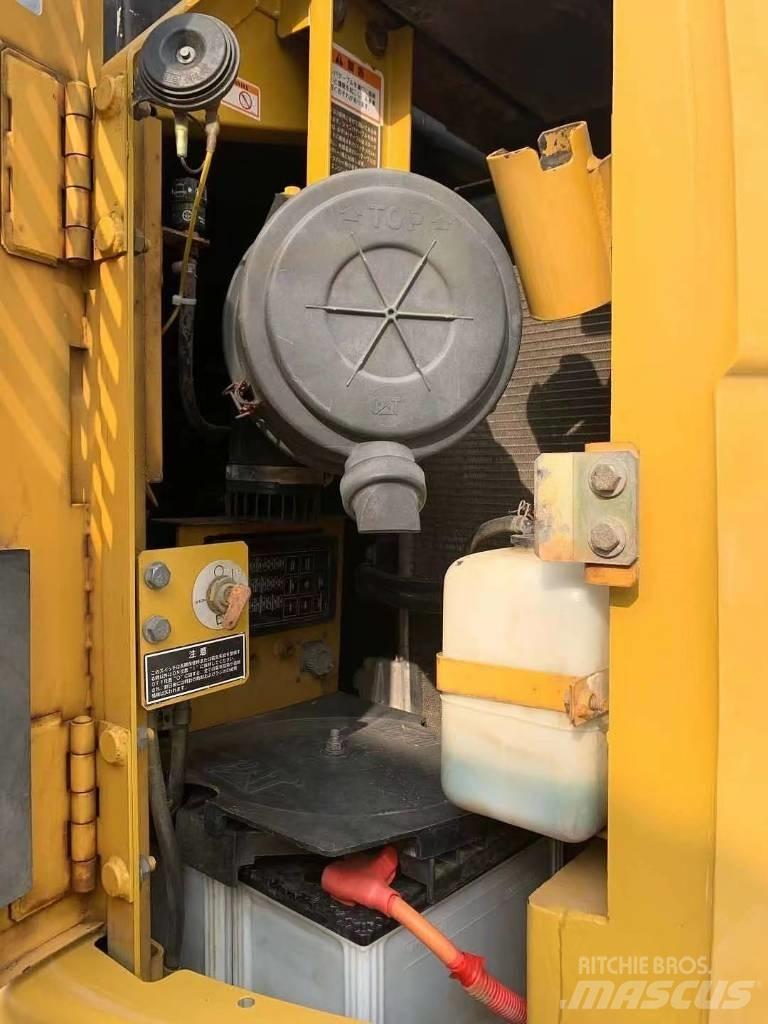CAT 313 C Rupsgraafmachines