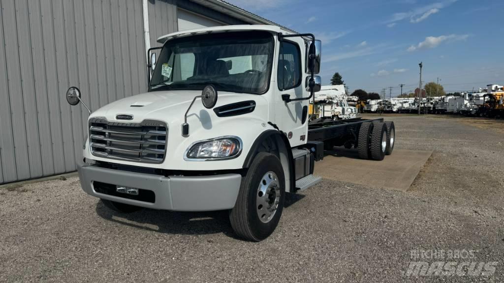 Freightliner M2 Chassis met cabine