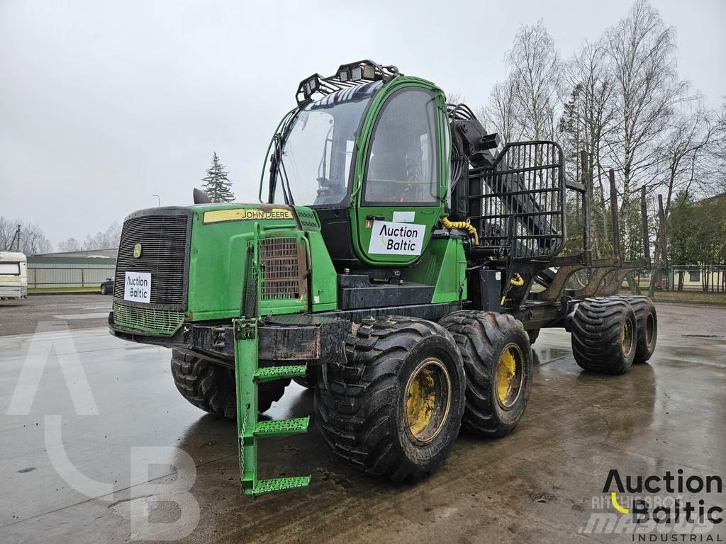 John Deere 1010 E Forwarders