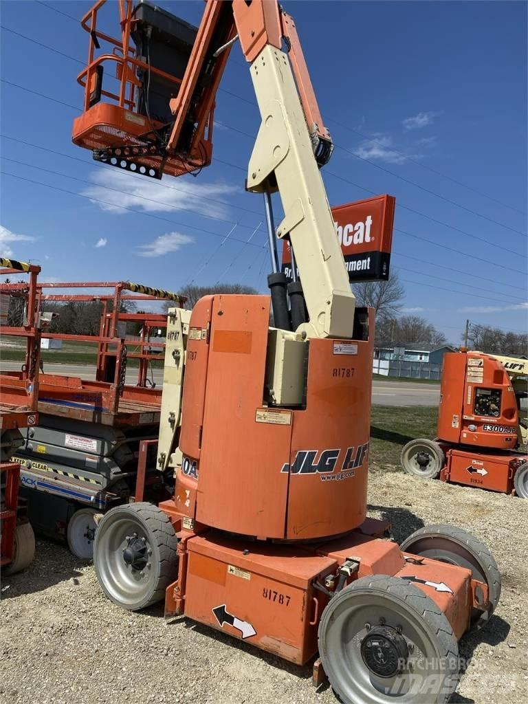 JLG E300AJP Knikarmhoogwerkers