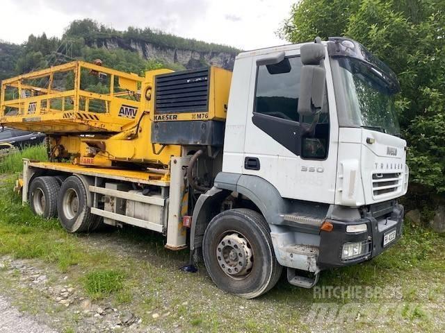 Iveco TRAKKER Vlakke laadvloer met kraan