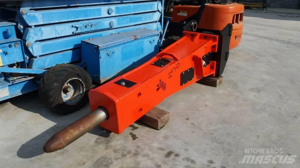 OCM 200s Hamers en brekers