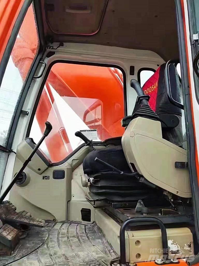 Doosan 300 Rupsgraafmachines