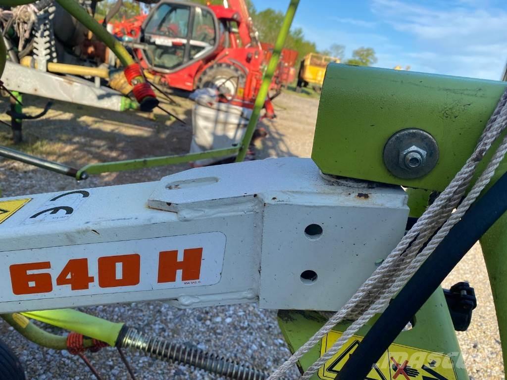 CLAAS VOLTO 640 H Schudders