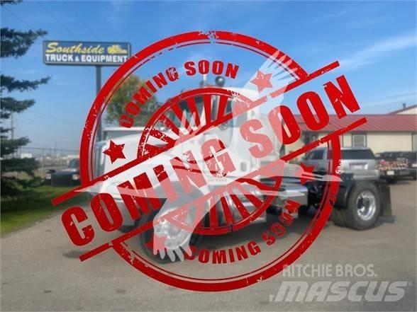 Peterbilt 335 Trekkers