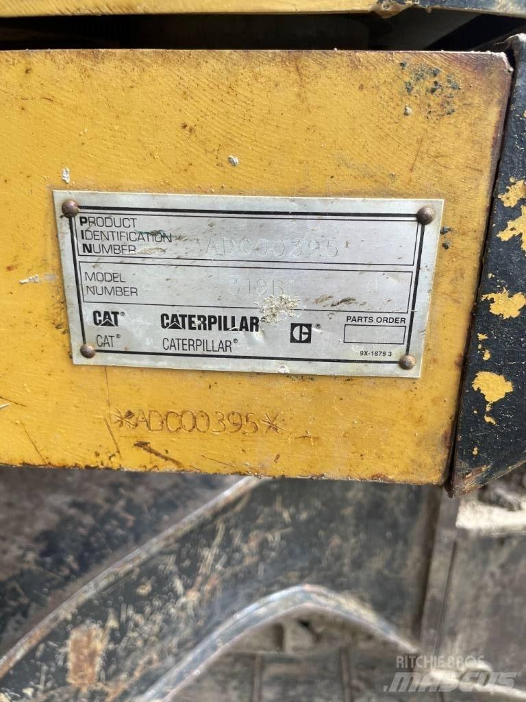 CAT 318 B L Rupsgraafmachines