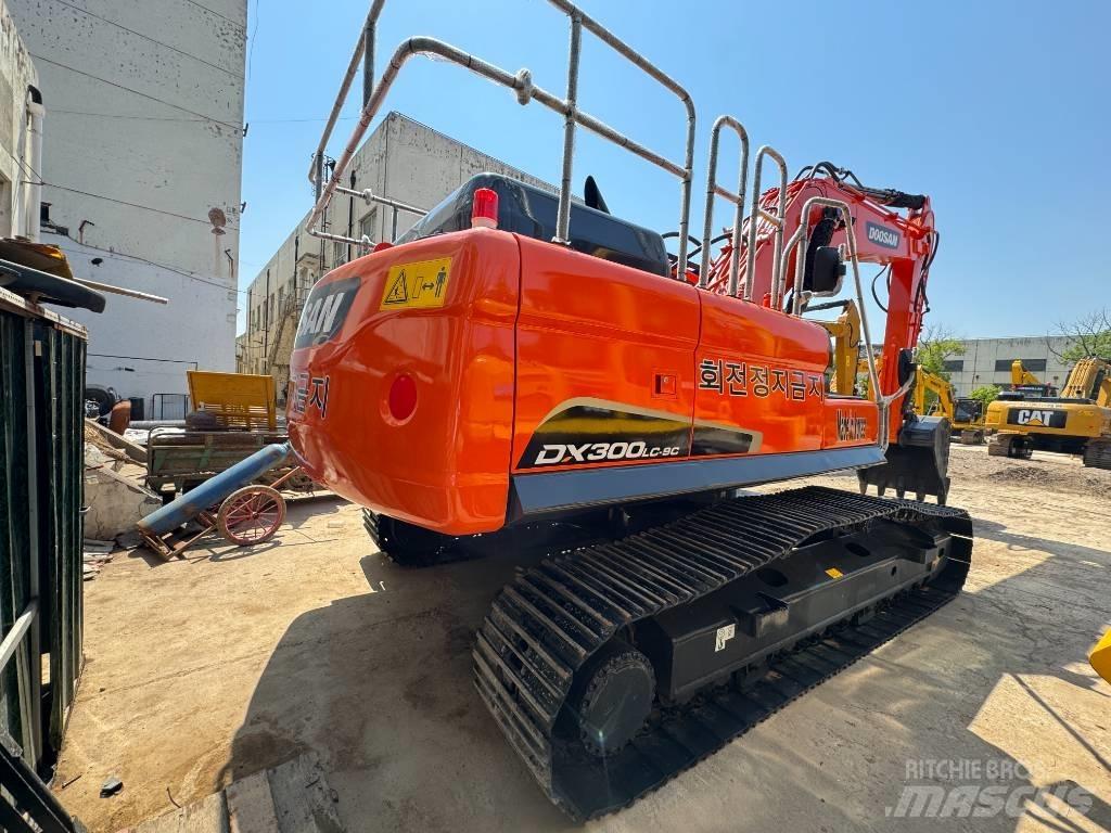 Doosan DX 300 LC-9S Rupsgraafmachines