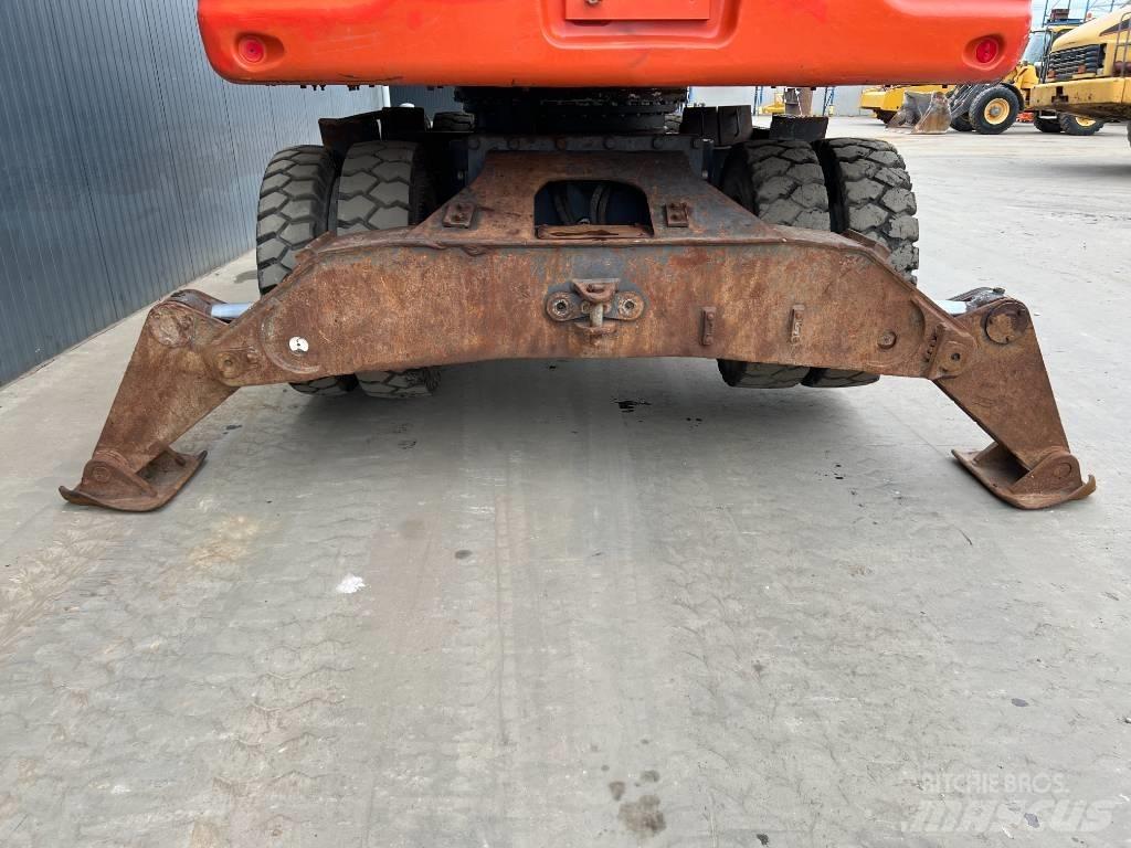 Doosan DX210W Wielgraafmachines