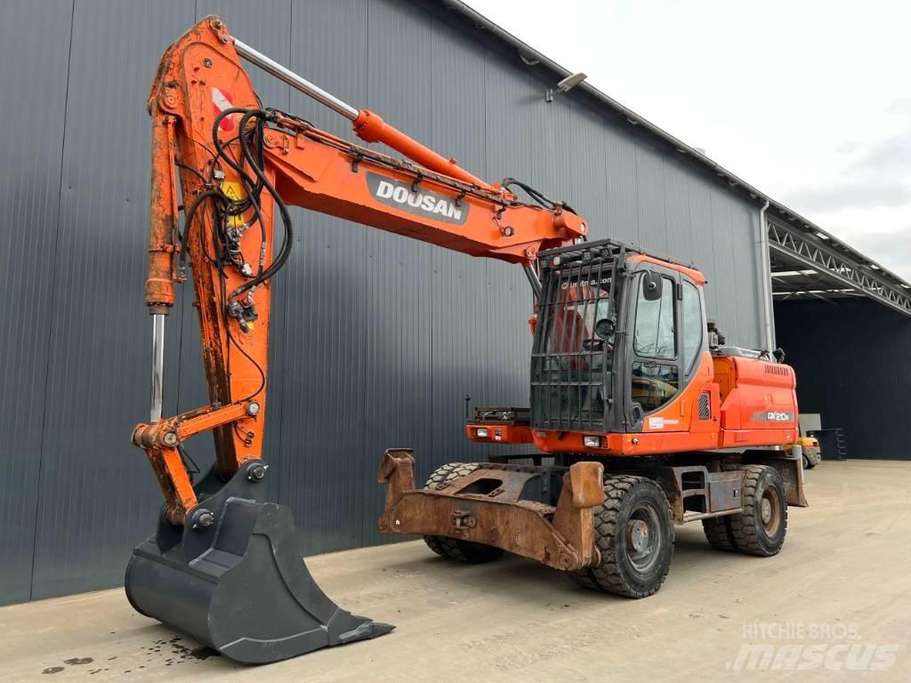 Doosan DX210W Wielgraafmachines