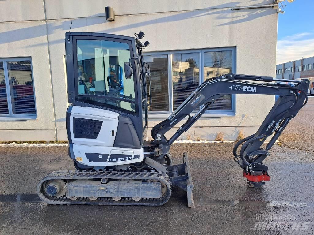 ECM ES 25 ZT Minigraafmachines < 7t