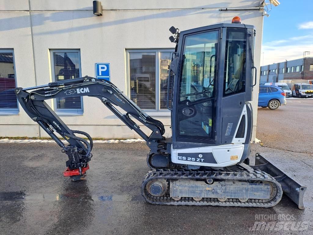 ECM ES 25 ZT Minigraafmachines < 7t