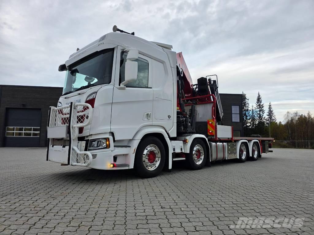 Scania R 650 Vlakke laadvloer met kraan