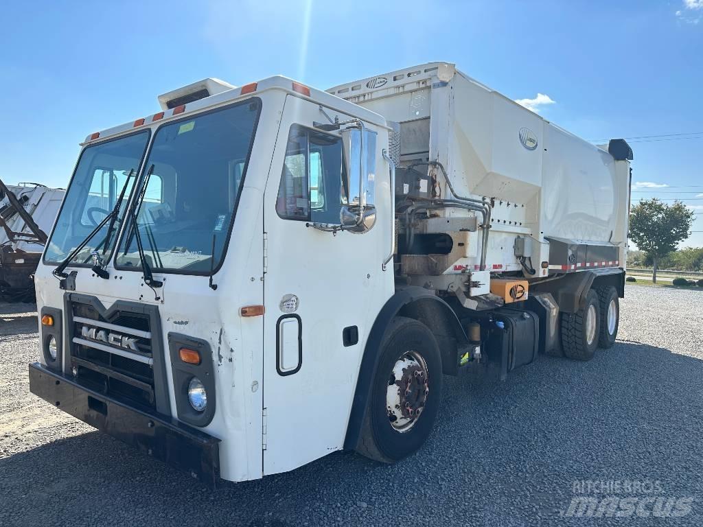 Mack LEU613 Vuilniswagens