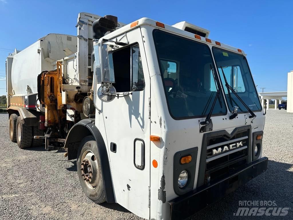 Mack LEU613 Vuilniswagens