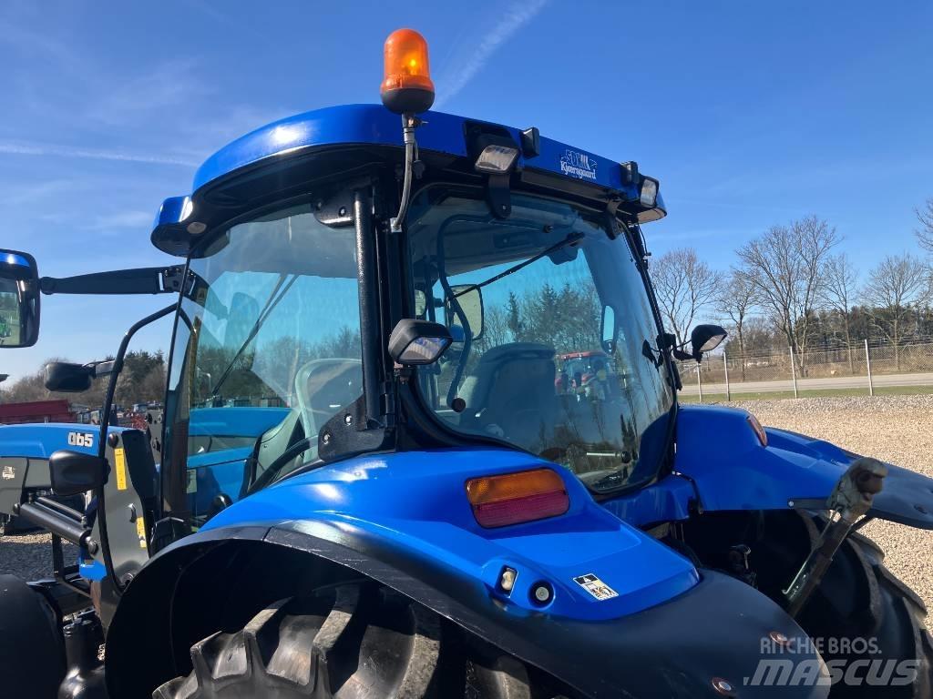 New Holland TS 115 A Tractoren