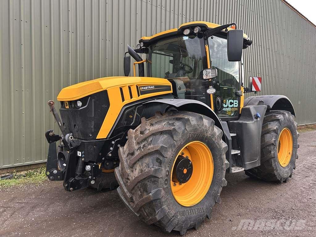 JCB Fastrac 4220 Tractoren