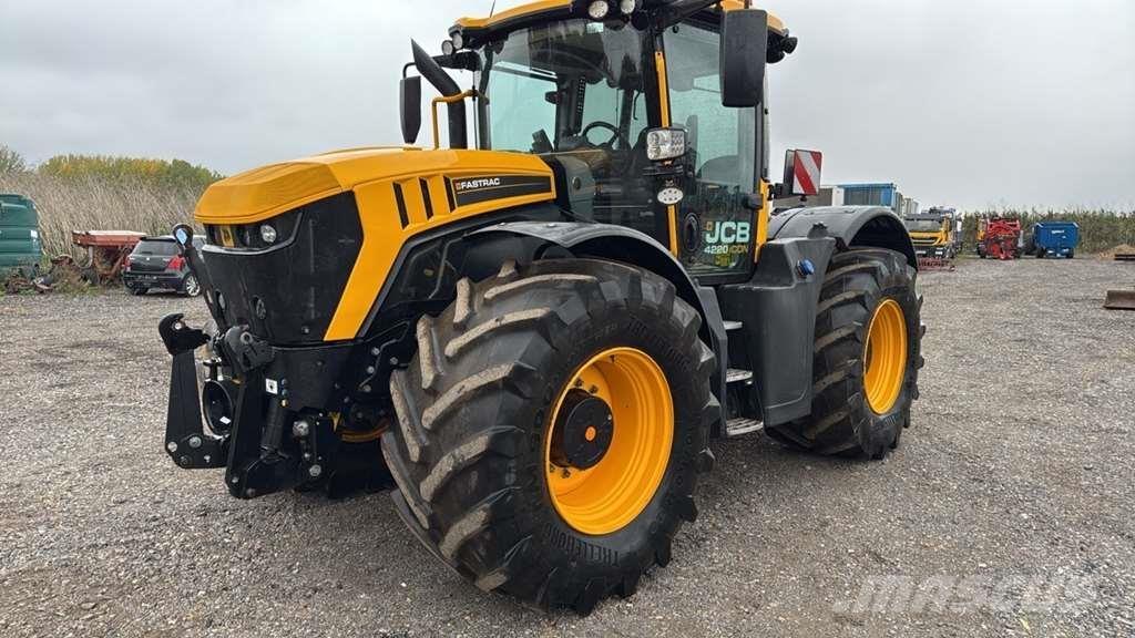 JCB Fastrac 4220 Tractoren