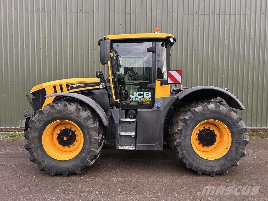 JCB Fastrac 4220 Tractoren