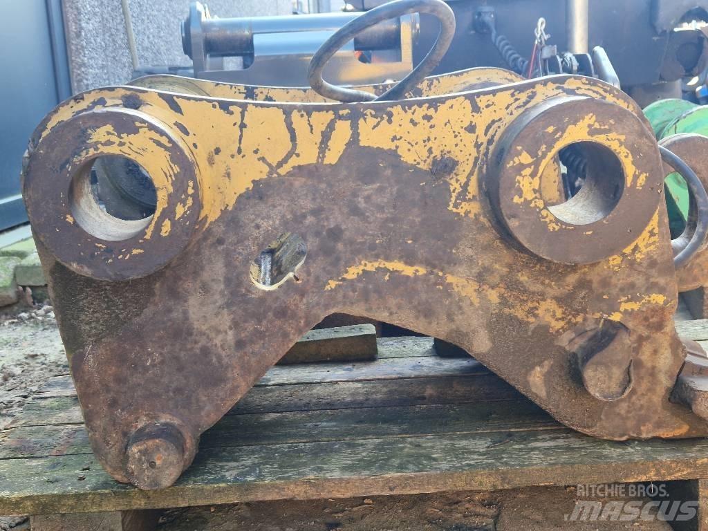 CAT CW40S  - 320D Snelkoppelingen