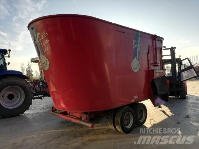 Peecon 26M³ Mengvoedermachines