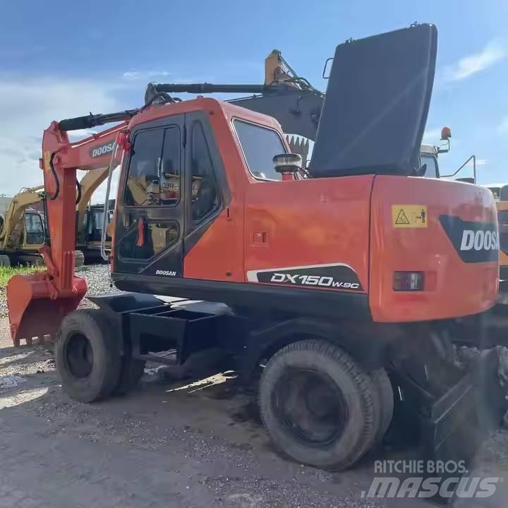 Doosan DX150W-9C Wielgraafmachines