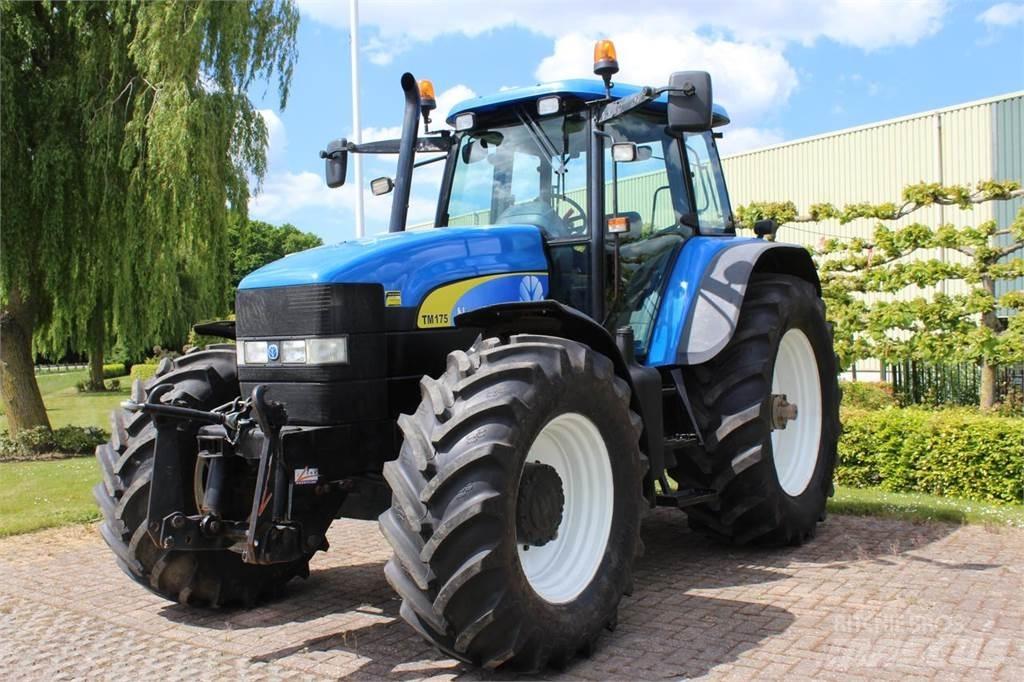New Holland TM175 Tractoren