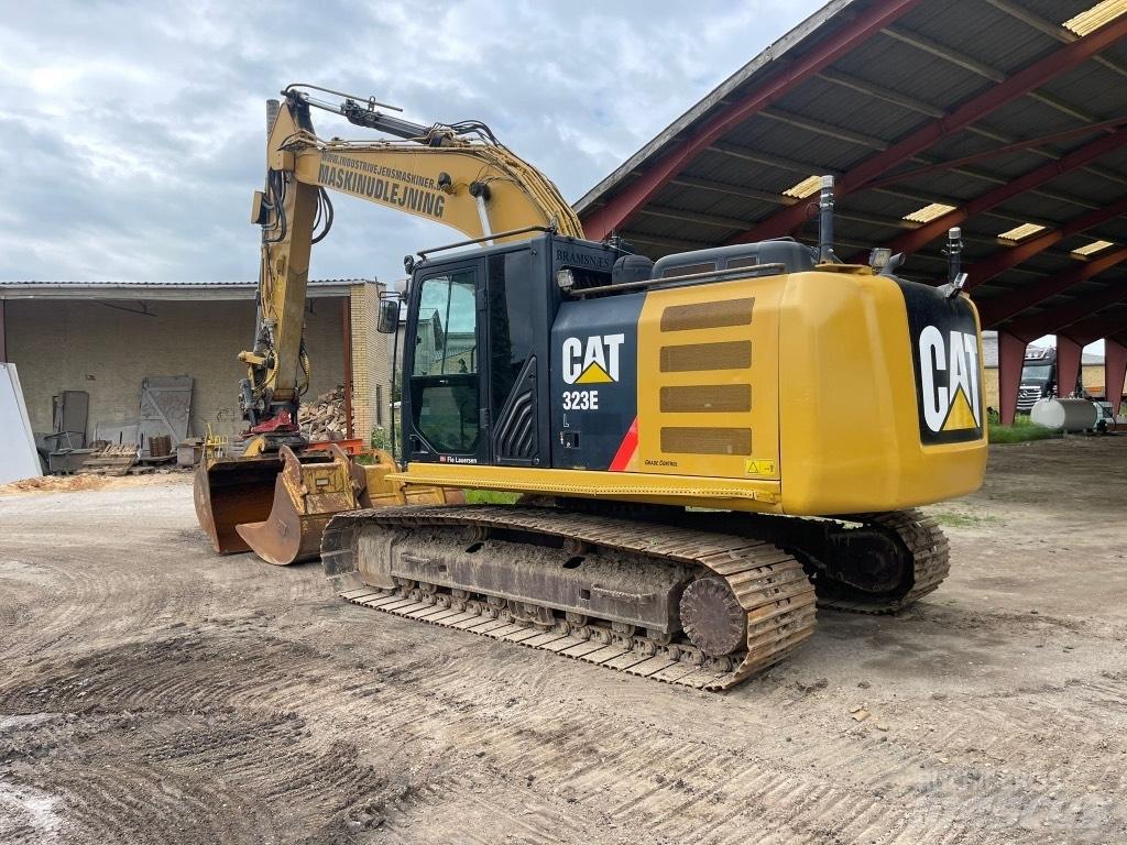 CAT 323 EL Rupsgraafmachines