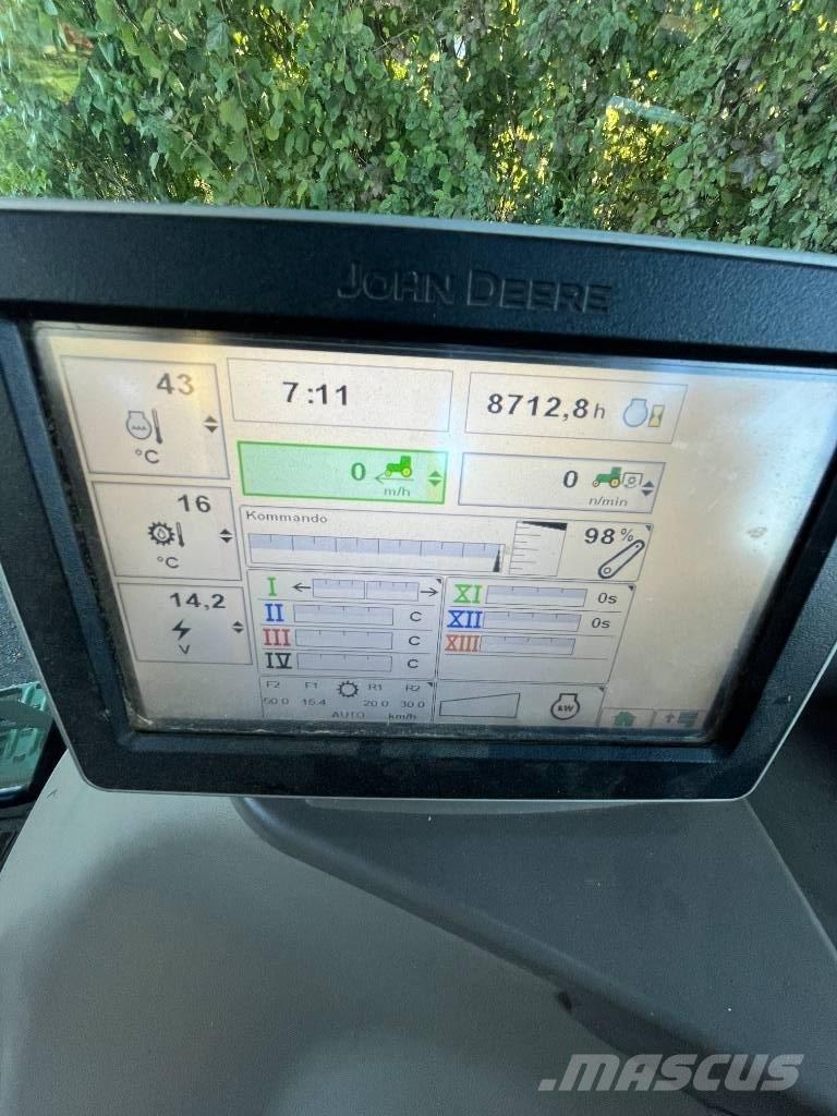 John Deere 6150 R Tractoren