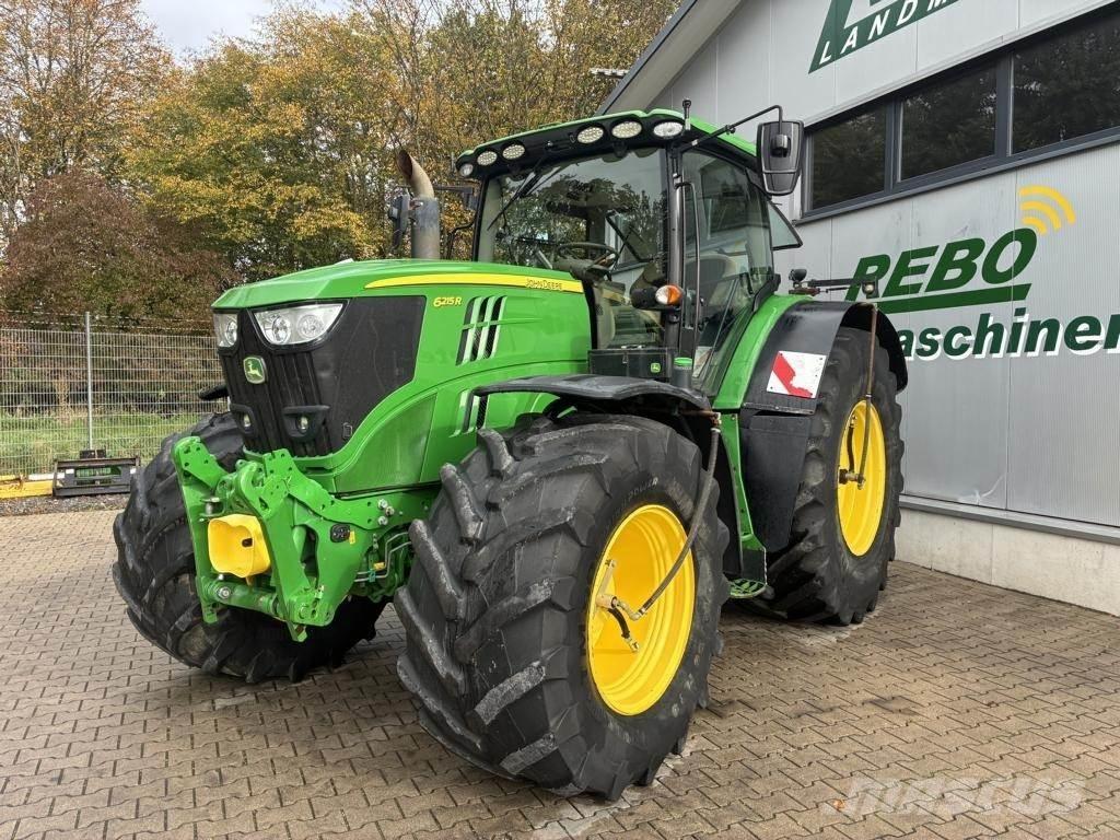 John Deere 6215R Tractoren