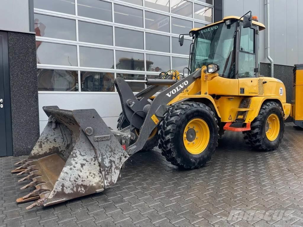 Volvo L30G Wielladers