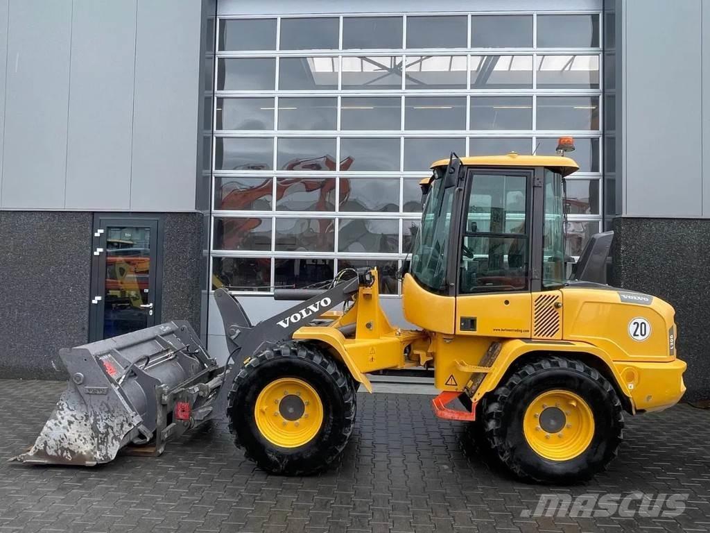 Volvo L30G Wielladers