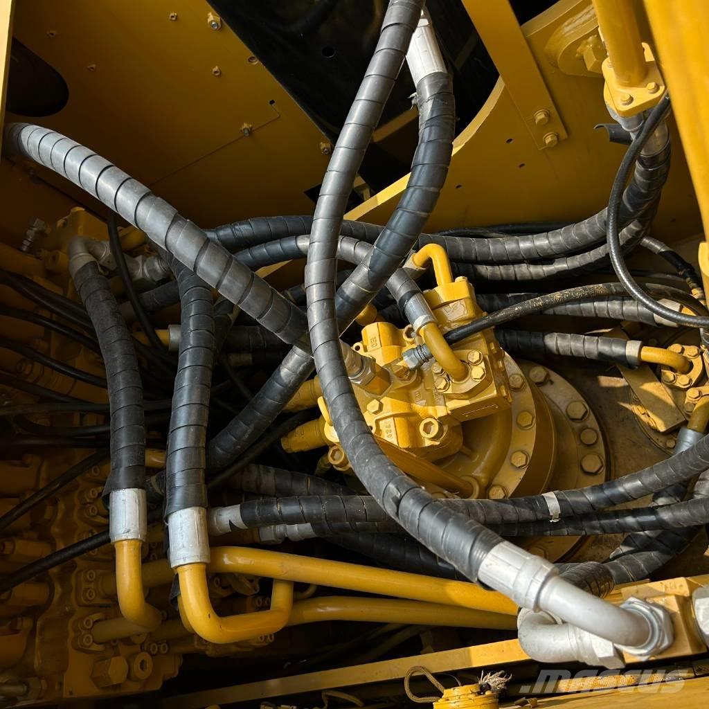CAT 323D2L Rupsgraafmachines