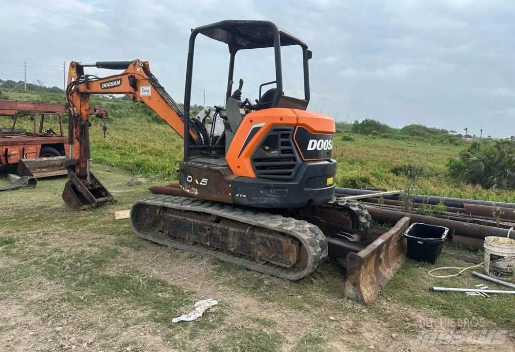Doosan DX50 Rupsgraafmachines