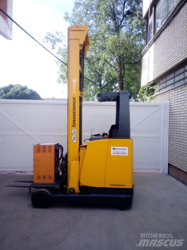 Jungheinrich ETV 220 Reachtruck voor hoog niveau
