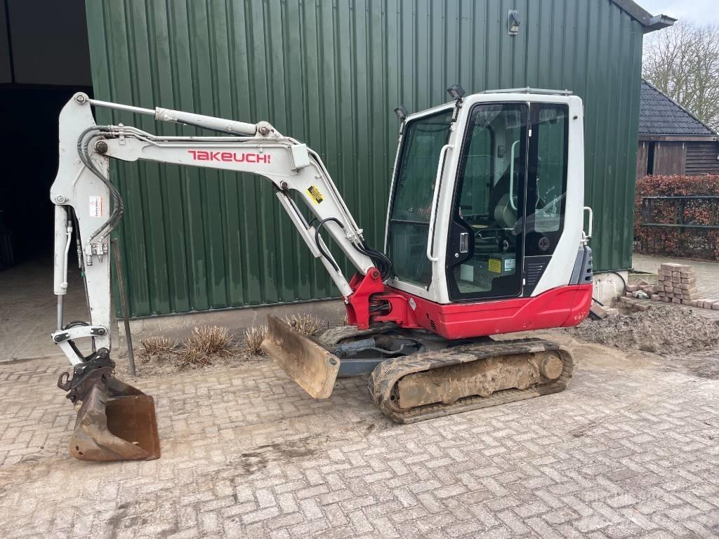 Takeuchi TB 228 Minigraafmachines < 7t
