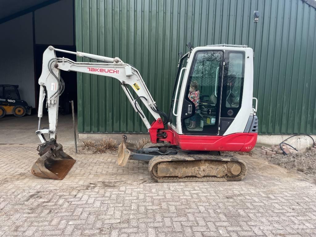 Takeuchi TB 228 Minigraafmachines < 7t