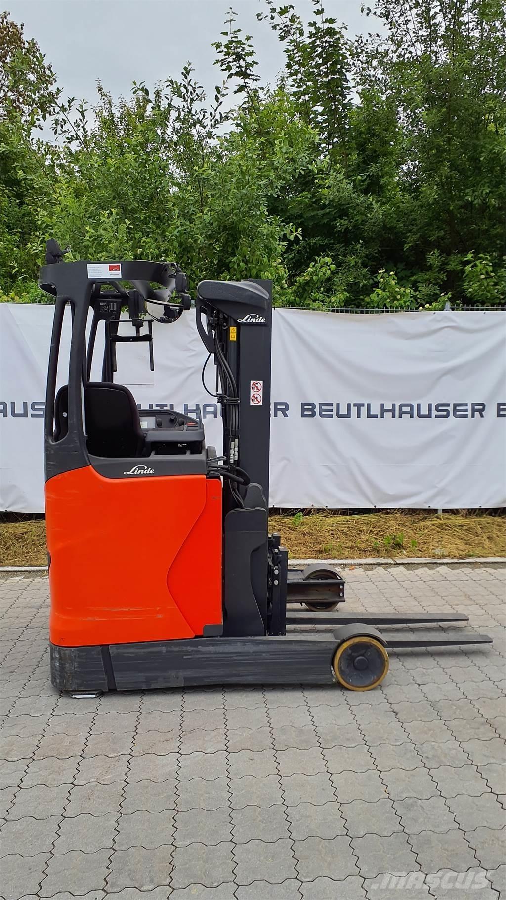 Linde R14B Reachtruck voor hoog niveau