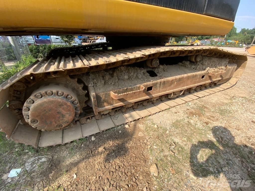 CAT 324D Rupsgraafmachines