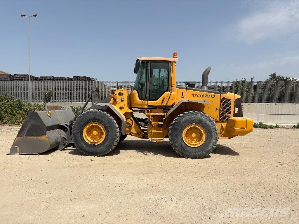 Volvo L 120 F Wielladers