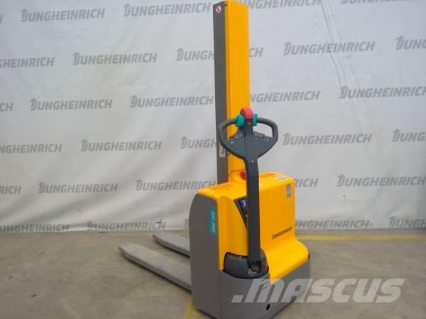 Jungheinrich EMC 110 Stapelaar meeloop
