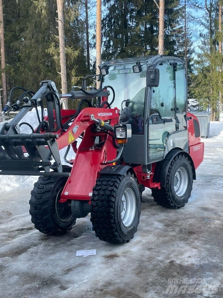 Weidemann 1380 Knik- en schrankladers