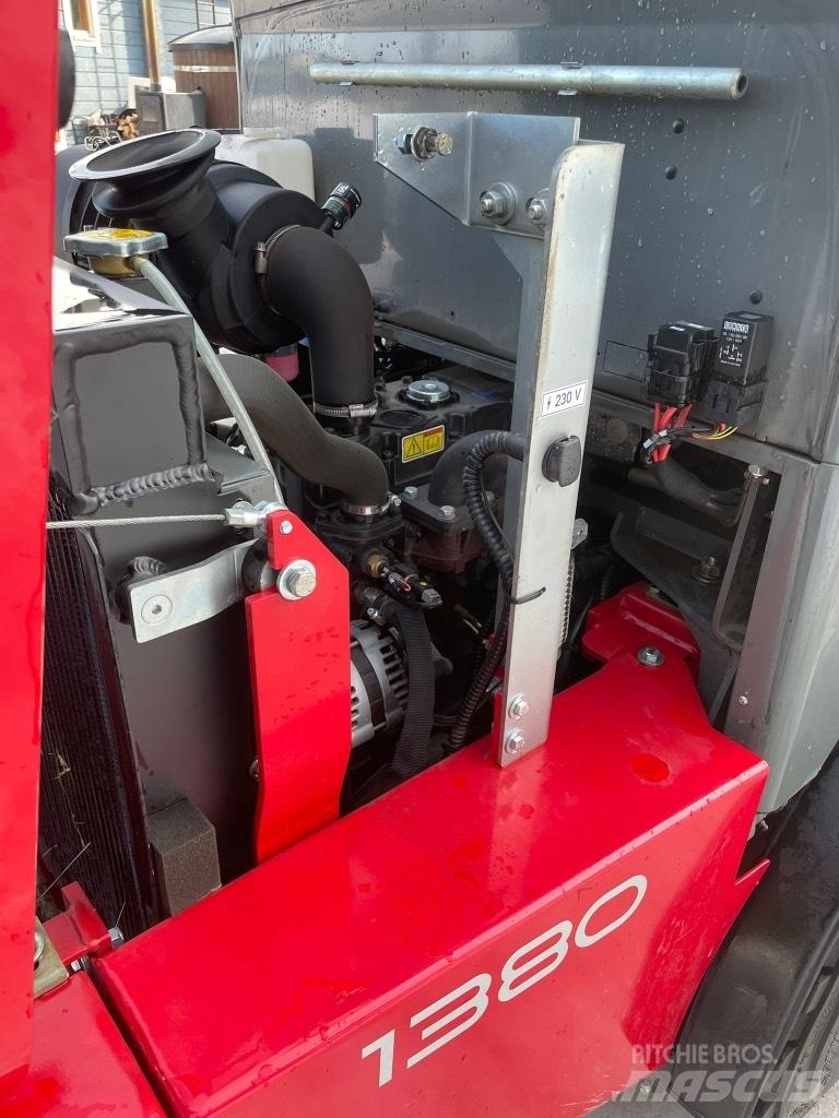 Weidemann 1380 Knik- en schrankladers