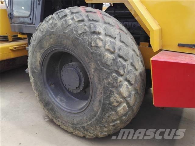 Dynapac CA 30 D Trilrolwalsen