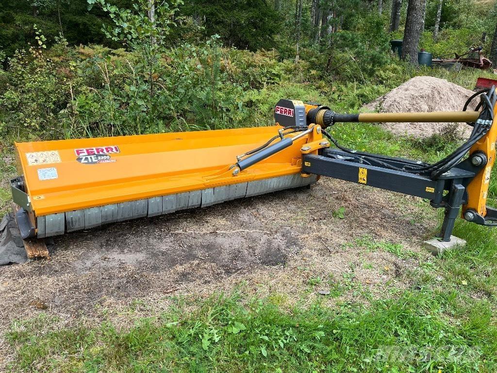 Ferri ZTE2300 Klepelmaaiers