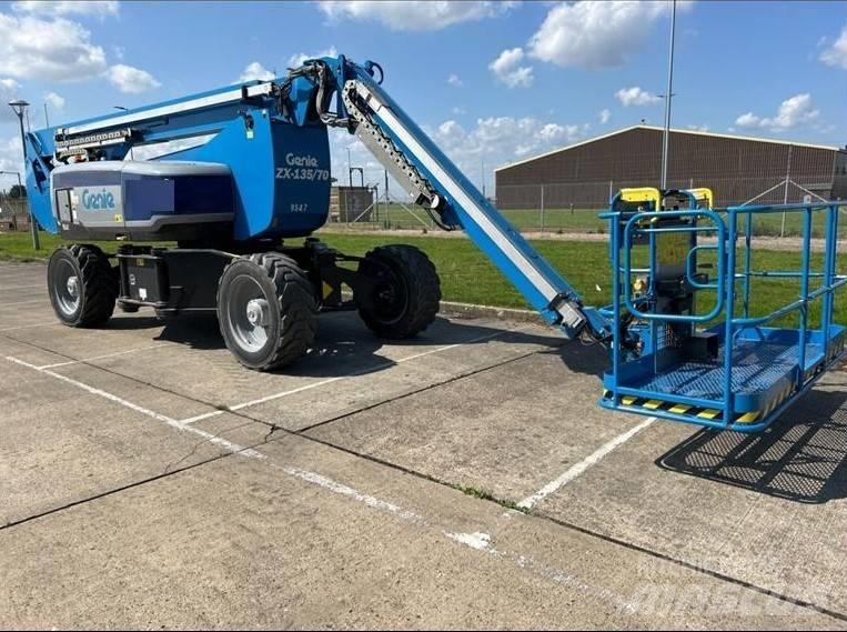 Genie ZX 135/70 Knikarmhoogwerkers