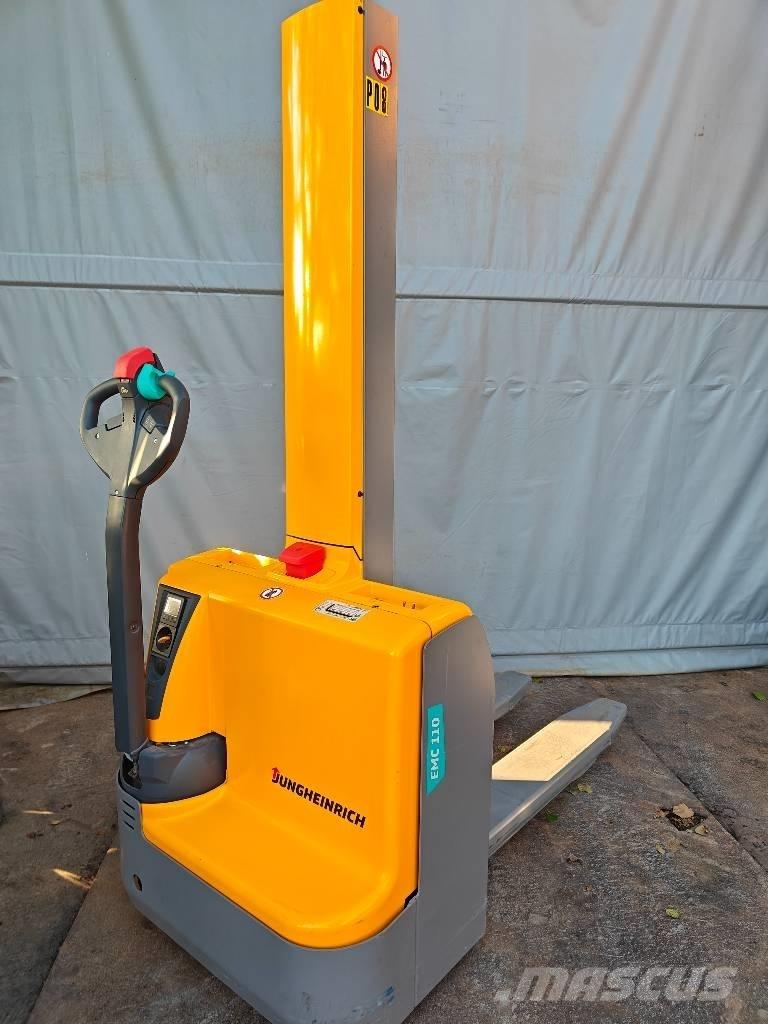 Jungheinrich EMC 110 Stapelaar meeloop