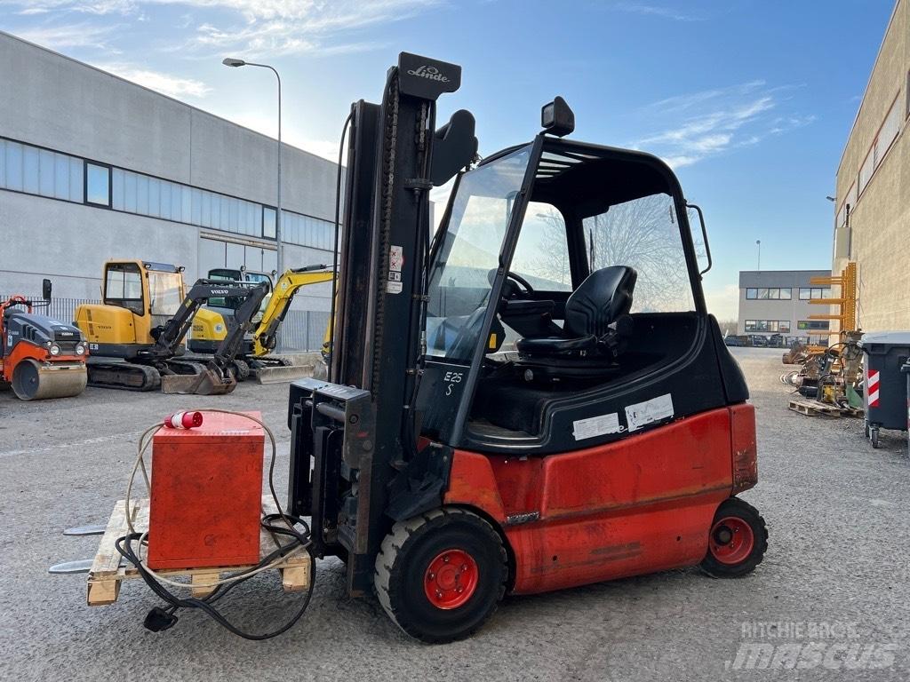 Linde E 25 Elektrische heftrucks